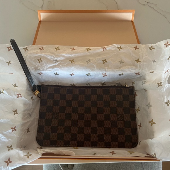 Auth Louis Vuitton Neverfull MM Damier Ebene Pochette Wristlet Good Condition - Picture 3 of 11